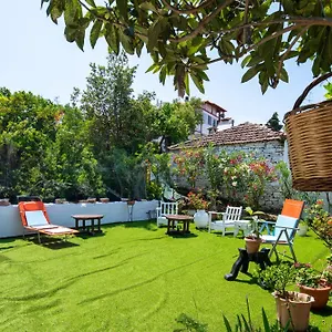 Pela Veranda Exquisite Néos Marmarás